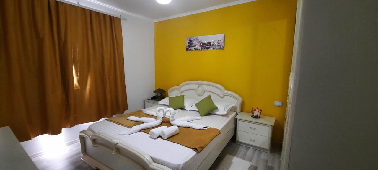 Apartament Clara Permet Apartamento Exterior foto